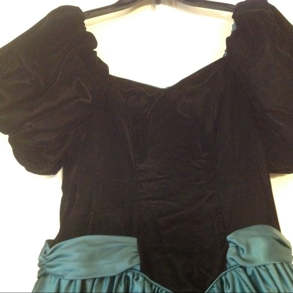 Vintage dress, greenish blue and black size Small - Picture 8 of 8